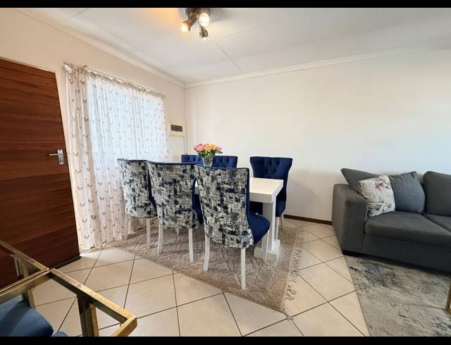 2 BEDROOM APARTMENT FOR SALE IN HEUWELOORD